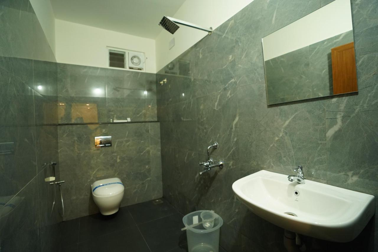 Saara Inn Пондичерри Экстерьер фото